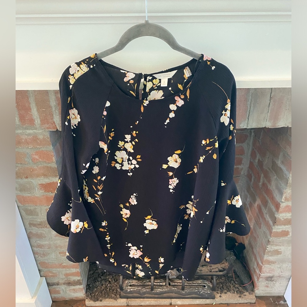 Women's LC Lauren Conrad Petal Sleeve Blouse Back Split Black Floral Small
